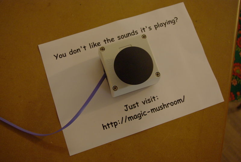 Datei:Pushbutton top.jpg