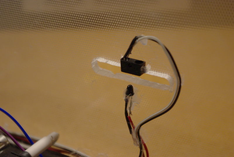 Datei:Spendenbox lichtschranke.jpg