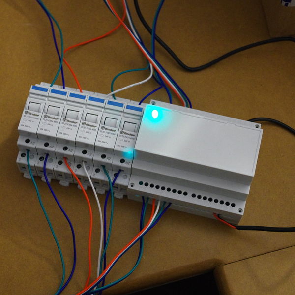 Datei:Powerctrl cat img.jpg