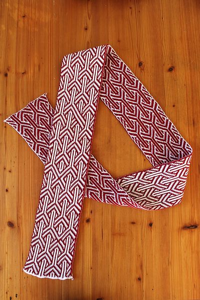 Datei:Passap TriSpokeScarf.jpg